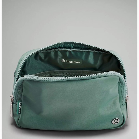 LARGE Lululemon Everywhere Belt Bag-Tidewater Teal - Picture 5 of 8